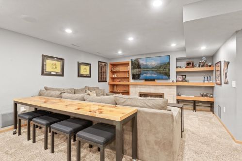 2332 Fieldstone Curv, Saint Paul MN  55129-6218 exterior