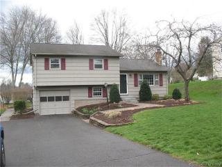 8 Hayes Dr, Vernon, CT 06066-2711