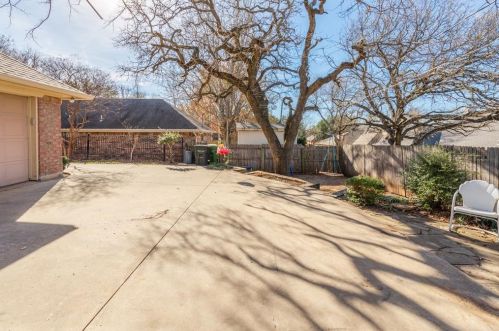 7309 Century Dr, Fort Worth TX 76140 exterior