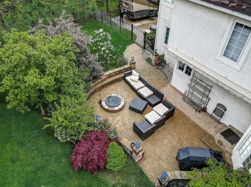 6919 Fieldstone Dr, Willowbrook IL  60527-5295 exterior