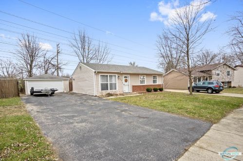 162 Garden Dr, Lemont IL  60440-2616 exterior