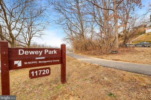 4206 Round Hl Rd, Silver Spring MD 20906-4869 exterior