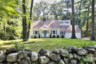 28 Fairmead Rd, Tokeneke, CT 06820-4905