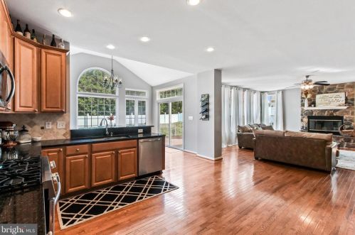 1380 Karens Way, York, PA 17402-8543