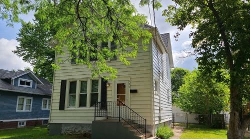 323 Rome Ave, Rockford, IL 61107-4450
