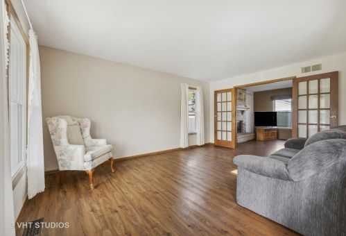 1325 Kelly Ct, Batavia, IL 60510-8609