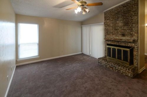 2003 Via Corona, Carrollton TX  75006-4614 exterior