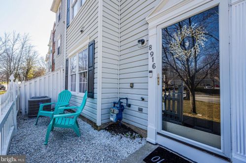 8916 Mallard Ct, Columbia, MD 21045-2190