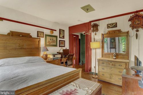 1917 Walnut Bottom Rd, Carlisle PA  17015-9624 exterior