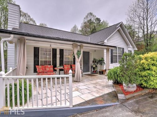 172 Shallow Ridge Ln, Kennesaw, GA 30144-5319
