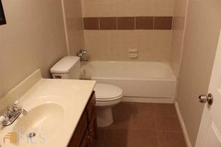 130 Ashley Oaks Dr, Mcdonough GA  30253-5515 exterior