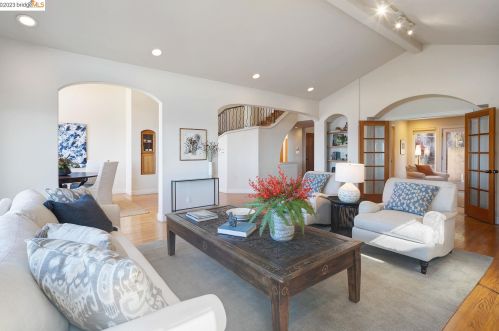 1474 Grand View Dr, Berkeley, CA 94705-1634