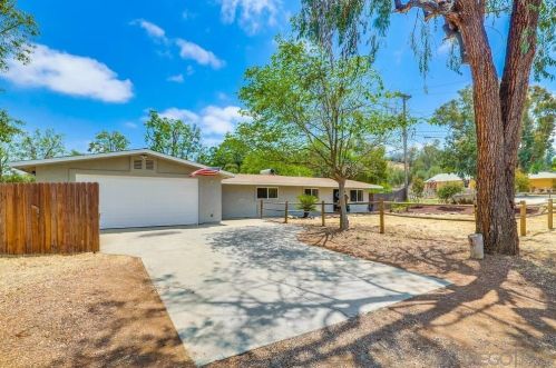 1154 Ramona St, Ramona, CA 92065-3224
