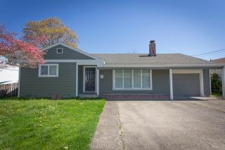 1759 Carroll St, Lebanon OR  97355-3409 exterior