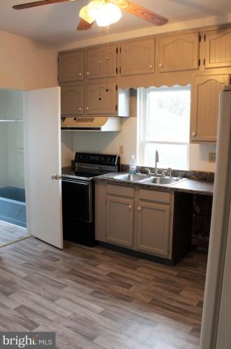 413 Baltimore St, Hanover PA 17331-3314 exterior