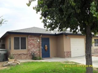 4122 Cornelia Ave, Fresno, CA 93722-4329