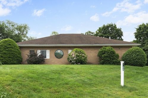 709 Elmwood Dr, Hudson NH  03051-3245 exterior