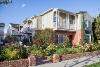 1042 Masselin Ave, Los Angeles CA  90019-2512 exterior