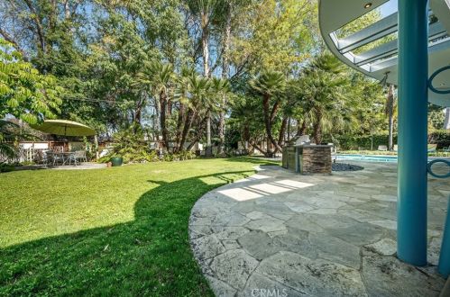 1107 Riviera Dr, Santa Ana CA 92706-1841 exterior