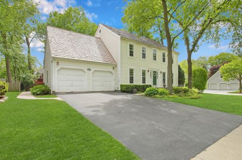 4811 Middle Rd, Gurnee, IL 60031-3223