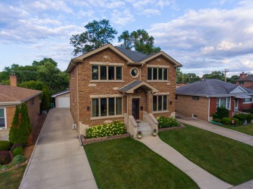 8031 Washington St, Niles, IL 60714-2405