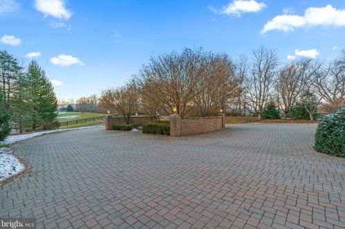 14286 Richards Run Ln, Purcellville, VA 20132-3652