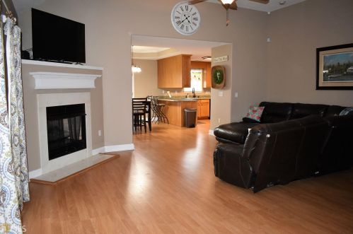 426 Falkirk Dr, Warner Robins, GA 31088-1257