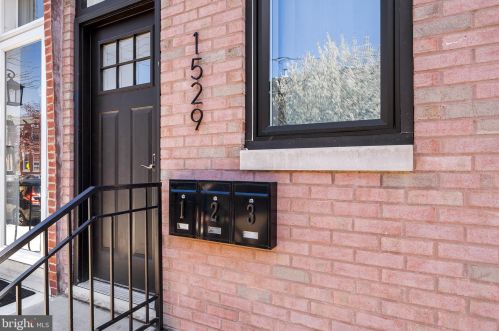 1529 Berks St, Philadelphia, PA 19125-2801