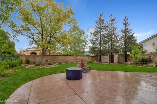 1267 Fitzgerald Rd, Simi Valley CA 93065-4480 exterior