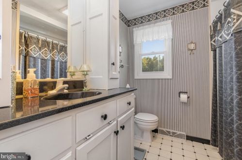 904 Pheasant Dr, Carlisle PA 17013-1255 exterior