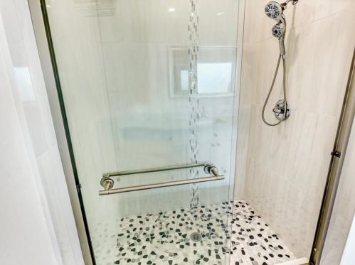 738 Angus Trl, Angleton TX 77515-9833 exterior