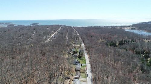 64 Giants Neck Rd, Niantic, CT 06357-1007