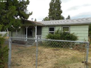191 4th St, Dillard, OR 97432-5007