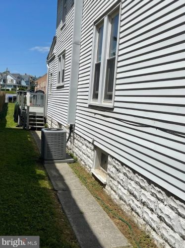 305 29th St, Harrisburg, PA 17103-1919