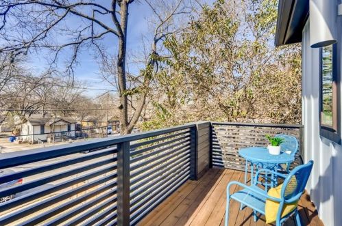 2602 Diaz St, Austin TX  78702-3915 exterior