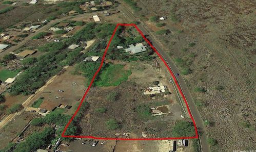 86-569 Paheehee Rd, Nanakuli, HI 96792-2838