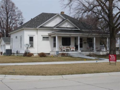 1320 Howard Ave, Cushing, NE 68873-1403