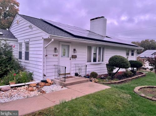 139 Villanova Dr, Trenton, NJ 08648-4438