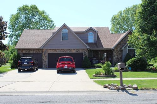 618 Merganser Dr, Hobart, IN 46342-9487