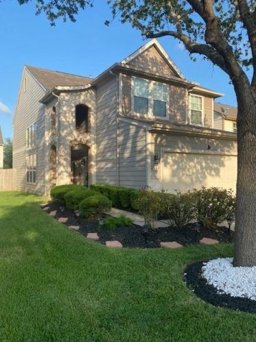 2923 Edgewick Elm St, Fresno, TX 77545-8132