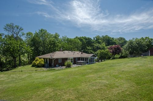 9 Shotwell Rd, Columbia, NJ 07832-2811