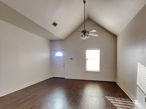 2805 Wayside Ave, Fort Worth TX  76110-2815 exterior