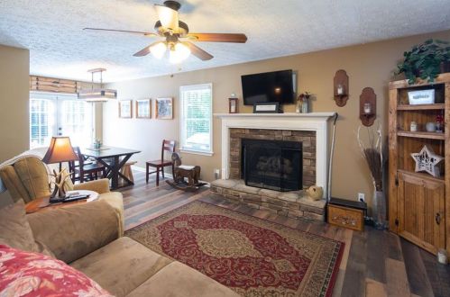 229 Hawkins Farm Cir, Ball Ground, GA 30107-4388