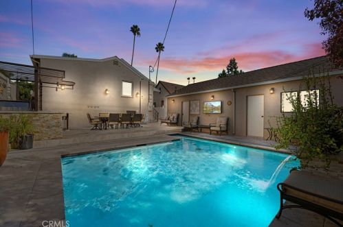 1215 Cordova Ave, Glendale CA  91207-1734 exterior