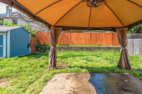 4621 Parkview Ln, Fort Worth TX  76137-5457 exterior
