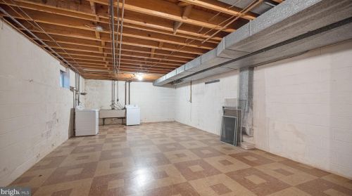 355 Scott Dr, Silver Spring MD 20904-1066 exterior