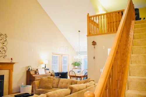 9448 Strawser St, Orient, OH 43146-9328