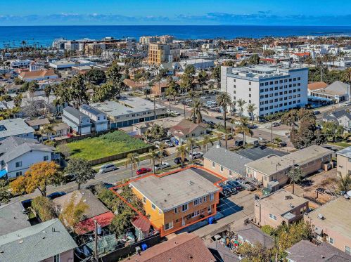 216 Clementine St, Oceanside, CA 92054-3159
