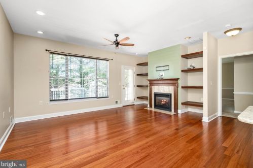 22 Honey Flower Dr, Trenton NJ  08620-9688 exterior