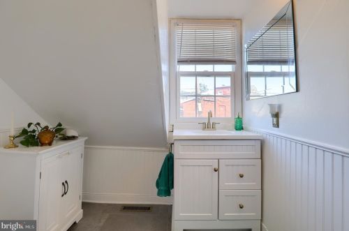 19 Howard Ave, Lancaster PA  17602-3603 exterior